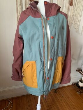 Burton eastfall ski jacket women’s in rose brown, trellis, harvest gold